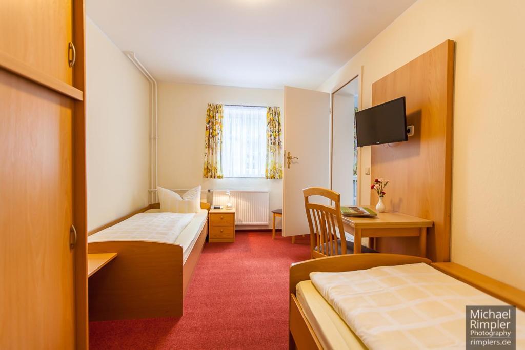 Wanderhotel Sonnebergbaude Waltersdorf  Zewnętrze zdjęcie